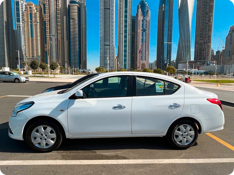 car-rental-with-driver-in-Dubai